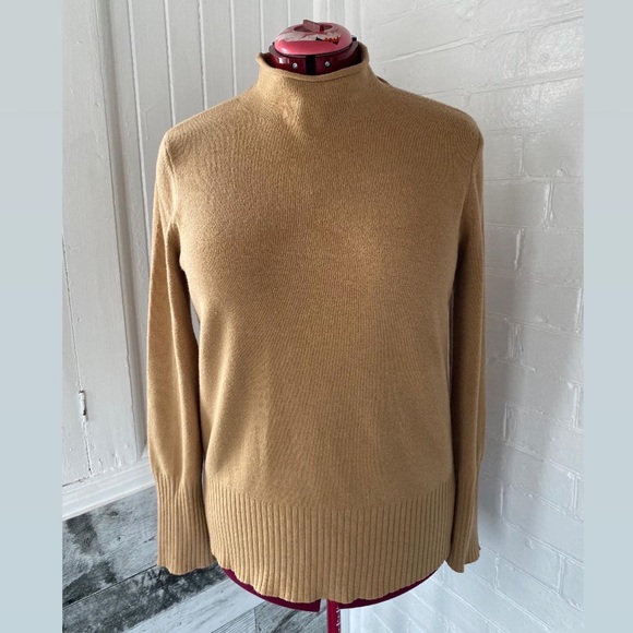 FRENCH CONNECTION turtleneck. - Picture 2 of 7